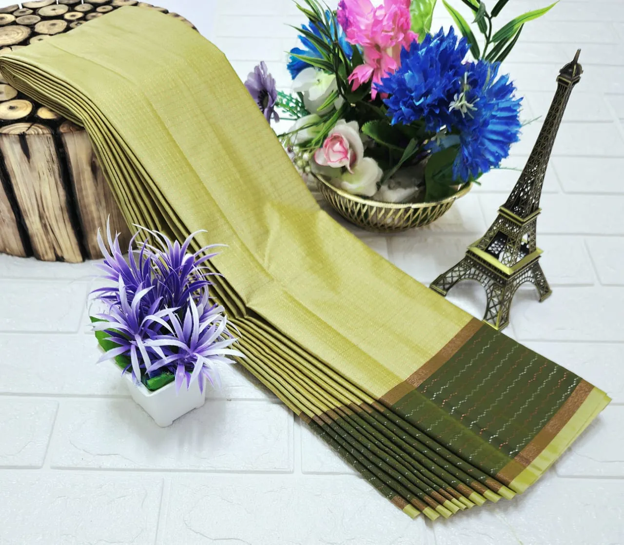 Grand Vertical Line Butta Soft Silk Saree